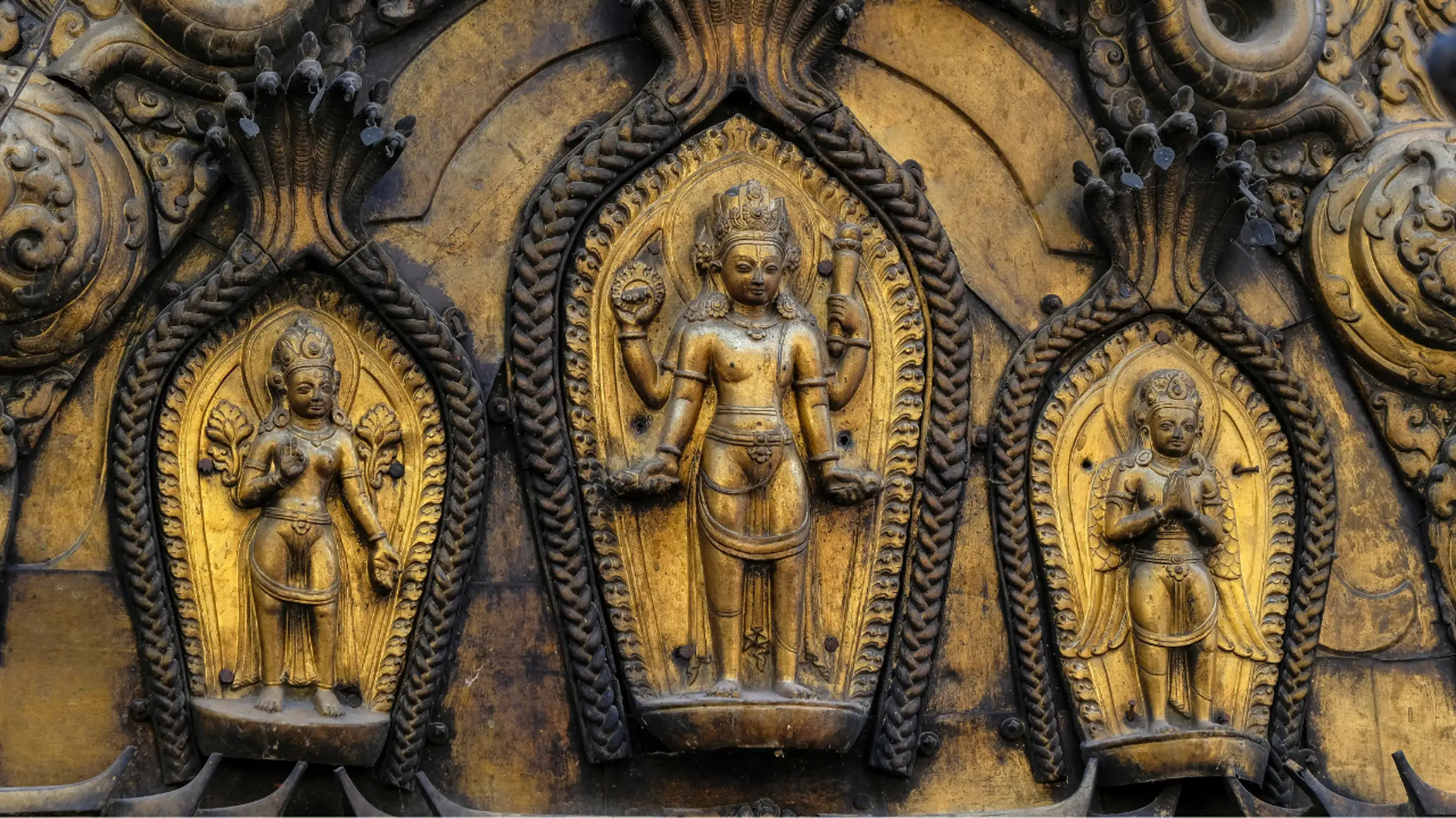 Stone idol at Changu Narayan UNESCO temple, end point of Nagarkot to Changu hiking trail